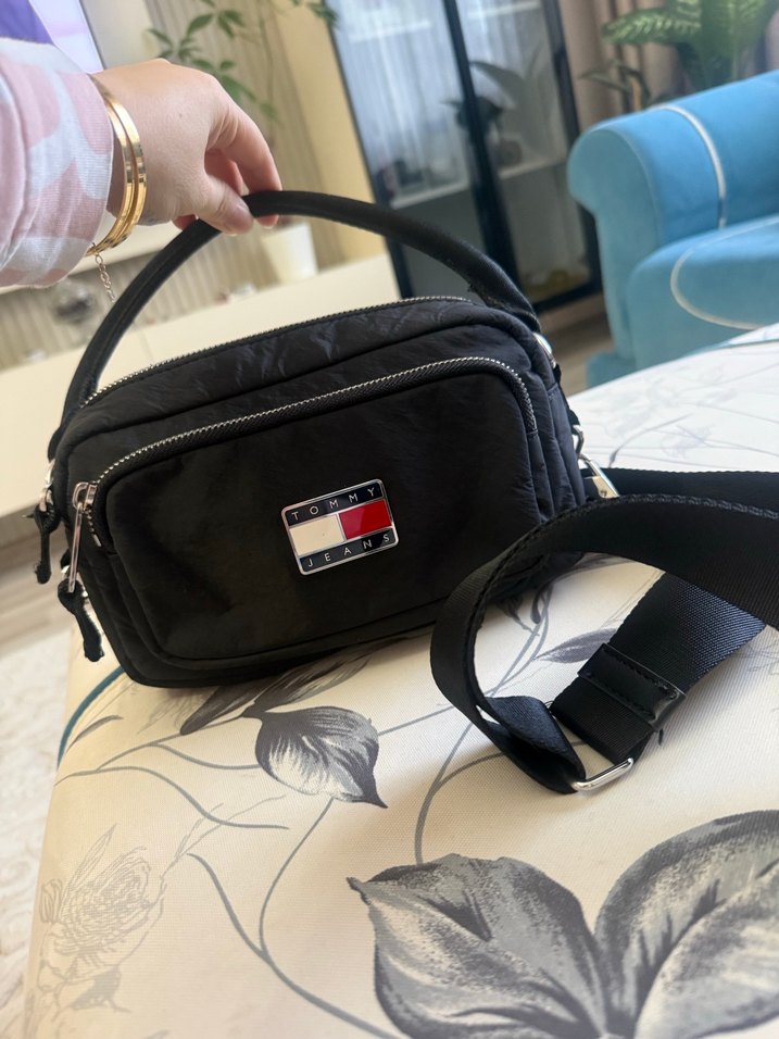 Orjinal Tommy Hilfiger  Siyah Kadın Çapraz Çanta - Görsel 4