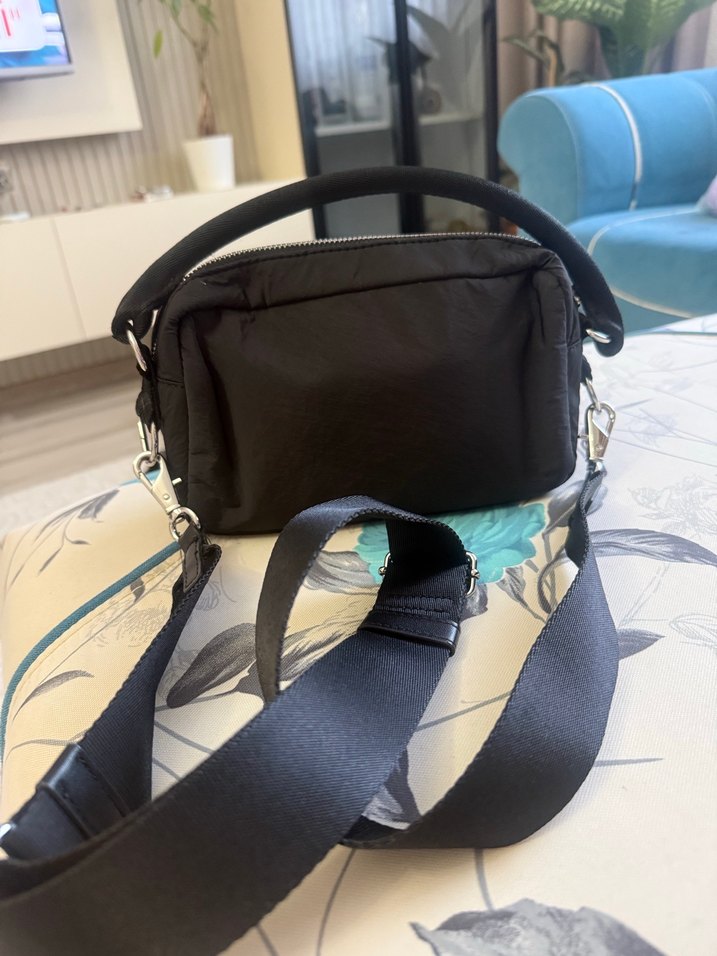 Orjinal Tommy Hilfiger  Siyah Kadın Çapraz Çanta - Görsel 3