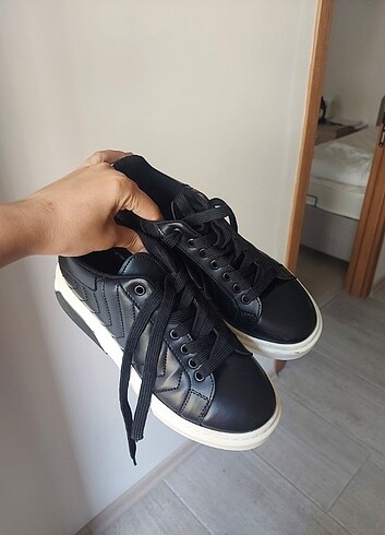 38 Beden Siyah ayakkabı