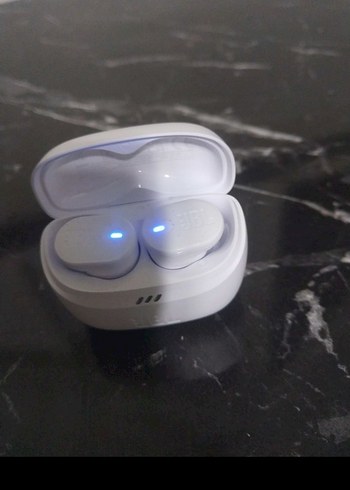 JBL Beyaz Kablosuz Kulaklıklar - Görsel 2