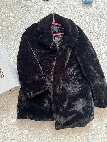Pull and Bear Siyah kürk