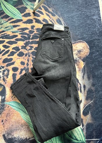 Guess Jean