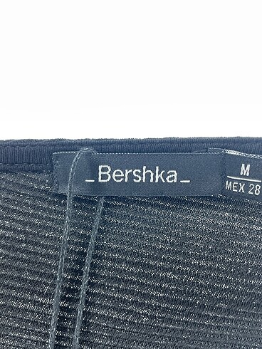 m Beden siyah Renk Bershka Kısa Elbise %70 İndirimli.