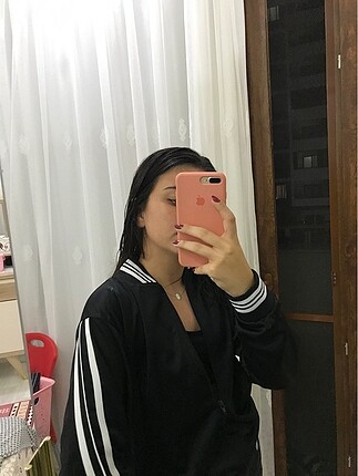 Siyah ceket ve kot