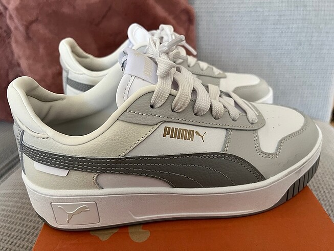 36 Beden beyaz Renk Puma Carina Street white stormy Spor Ayakkabı