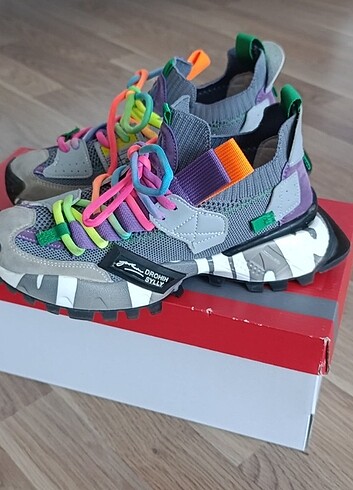 Nike Guja Orjinal marka bayan ayakkabı
