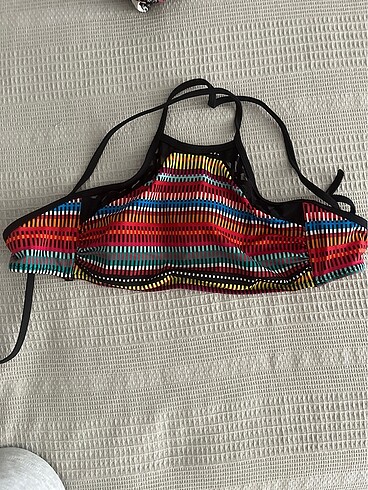 Penti bikini üstü