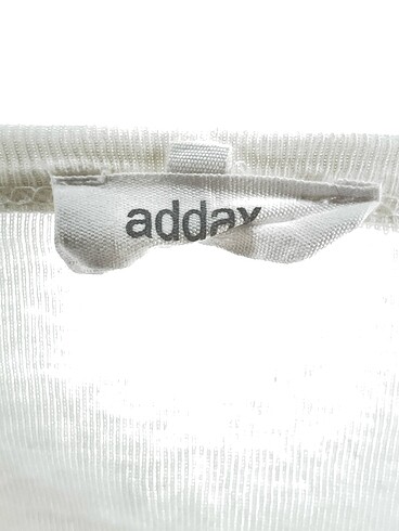 m Beden beyaz Renk Addax T-shirt %70 İndirimli.