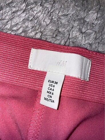 H&M Çok güzel pembe şık pantolonunuz