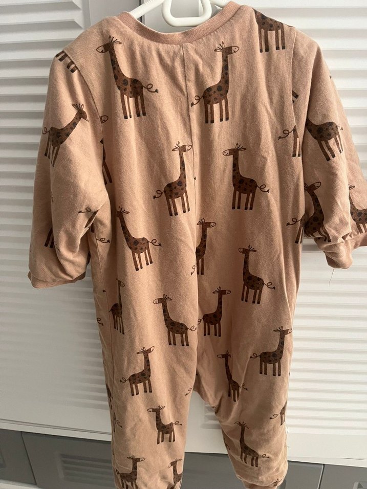 Kahverengi Zürafa Baskılı Fermuarlı Bebek uyku  Tulumu 1.6 tog - Görsel 3