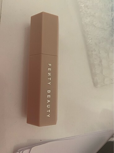 Beden Fenty contour stix