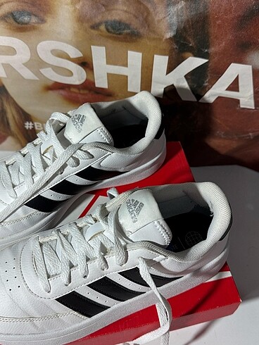39,5 Beden beyaz Renk Adidas Spor Ayakkabı