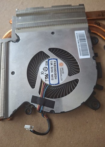 MSİ thin GF63 modelden çıkartılmış soğutma bloğu - Görsel 2