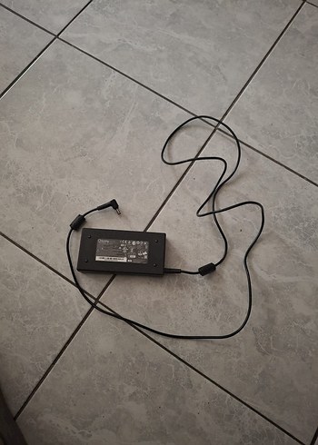 Laptop Şarj Adaptörü - Görsel 2