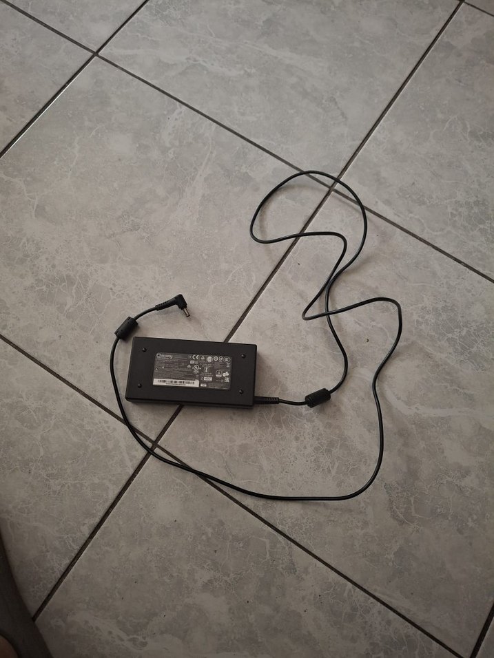 Laptop Şarj Adaptörü - Görsel 2