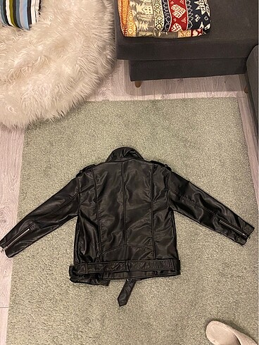 xs Beden Zara kemerli oversize deri ceket xs