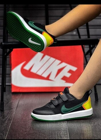Nike erkek çocuk spor ayakkabısı 