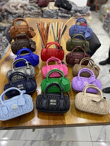 Miu Miu Miu miu kadın çapraz kol çantası