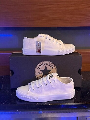 Converse spor ayakkabısı