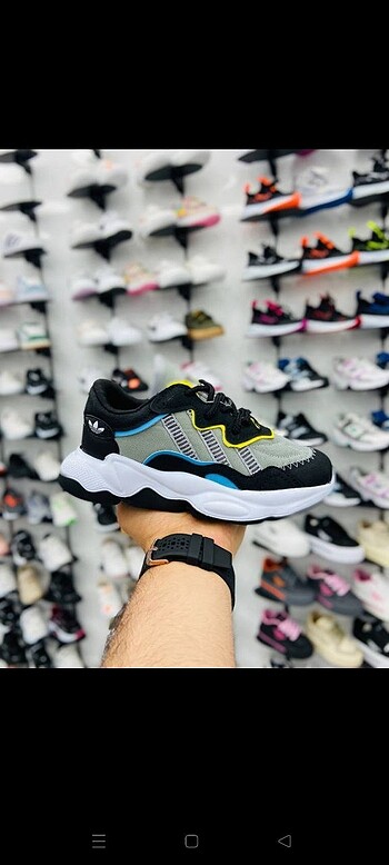 Adidas çocuk spor ayakkabısı