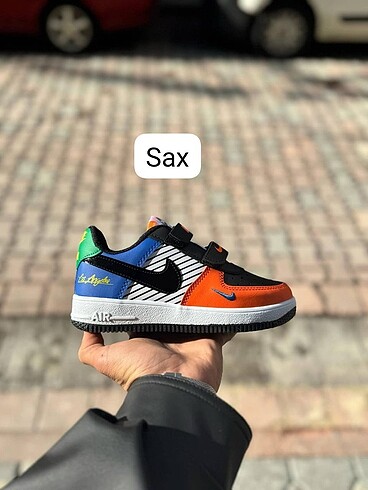 25 Beden Nike ışıklı çocuk spor ayakkabısı