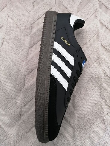 37 Beden siyah Renk Adidas samba spor ayakkabısı