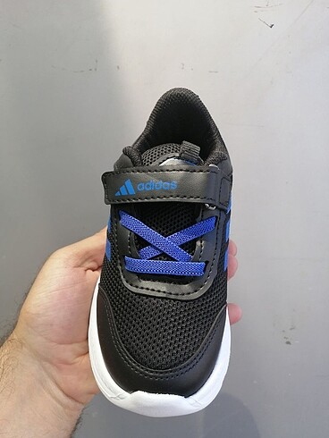 32 Beden Adidas çocuk spor ayakkabısı