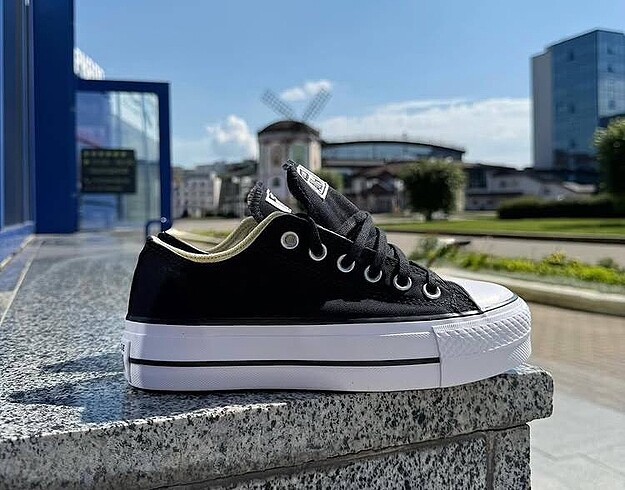 37 Beden Converse lift platform spor ayakkabısı