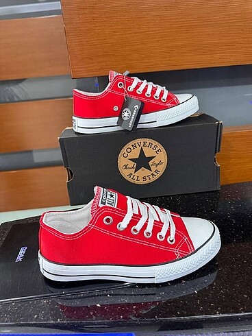 Converse spor ayakkabısı