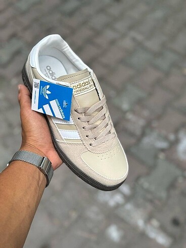 39 Beden ten rengi Renk Adidas spezial spor ayakkabısı