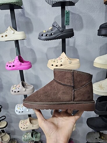 Ugg Ugg ince taban acı kahve kadın botu