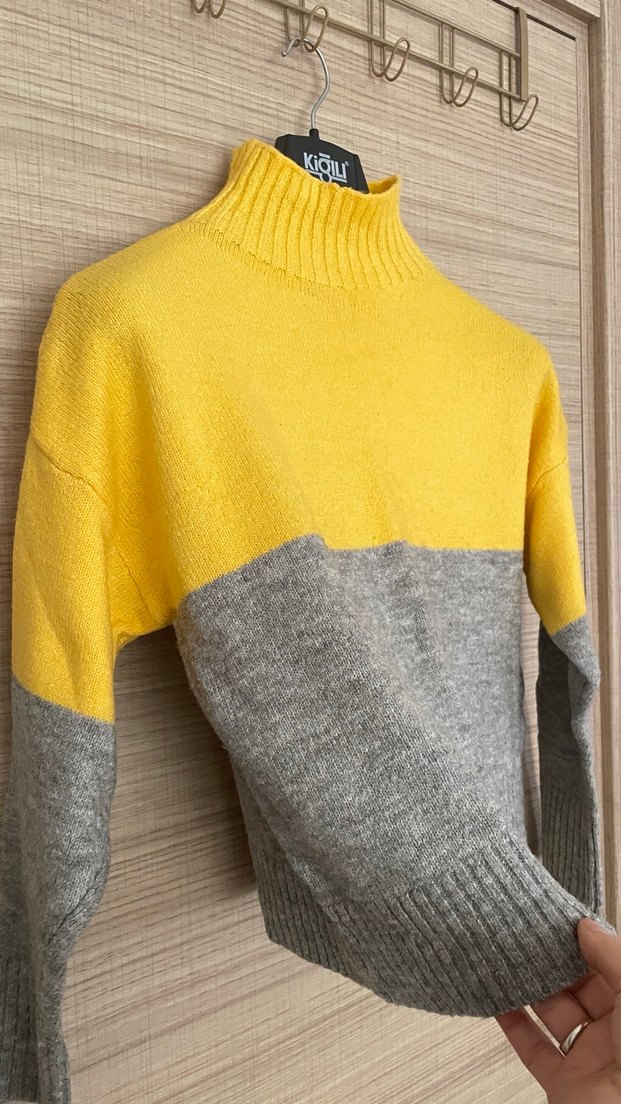 Sarı Gri Örgü Boğazlı Kazak - Görsel 3