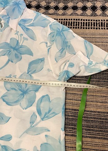 Mavi Çiçek Desenli Keten Kadın Gömlek - Görsel 3