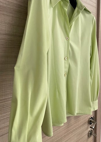 Düğmeli Pastel Yeşil Kadın Gömlek - Görsel 2
