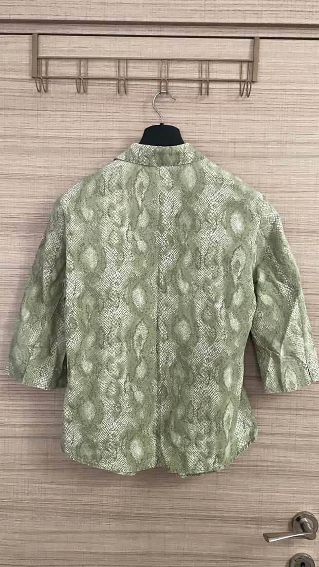 Düğmeli Yılan Desenli Keten Kadın Gömlek - Görsel 2