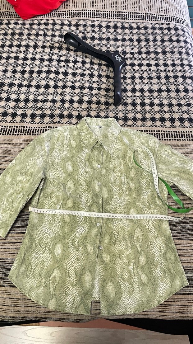 Düğmeli Yılan Desenli Keten Kadın Gömlek - Görsel 4