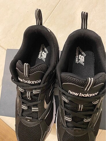 42 Beden siyah Renk Orijinal New Balance Ayakkabı