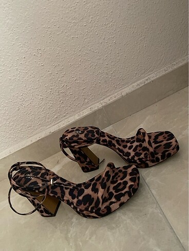 Leopar ayaklabı