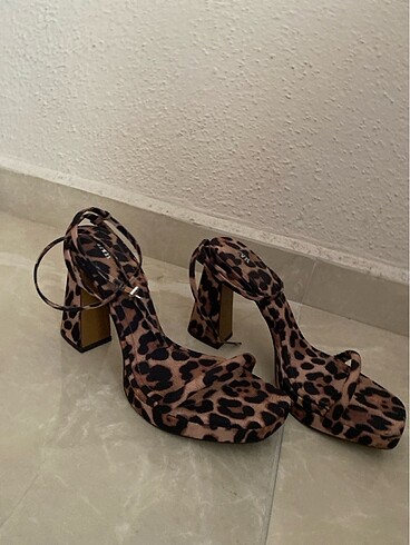 Zara Leopar ayaklabı