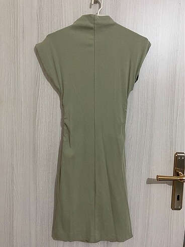 xs Beden yeşil Renk #Stradivarius elbise
