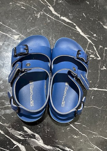 Erkek Çocuk Koyu Mavi Tokalı Terlik - Görsel 2