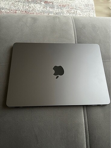 macbook air m2 13 inç