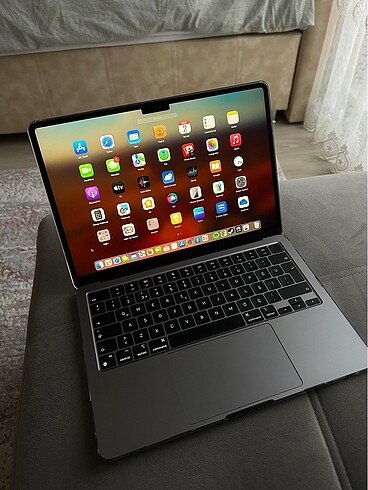 Apple macbook air m2 13 inç