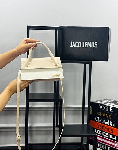  Beden siyah Renk JACQUEMUS LE CHIQUİTO ÇANTA