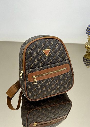 Guess Kahverengi ve Gri Desenli Kadın Sırt Çantası