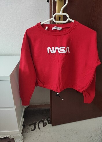 m Beden Sweatshirt 