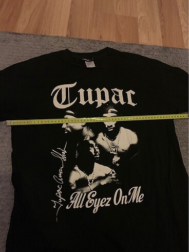 Tupac tshirt