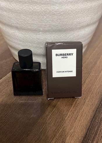Burberry Hero Parfum Intense Erkek Parfümü 5 ml