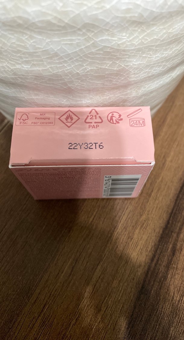 Prada Paradoxe Virtual Flower Kadın Parfümü 7 ml - Görsel 4