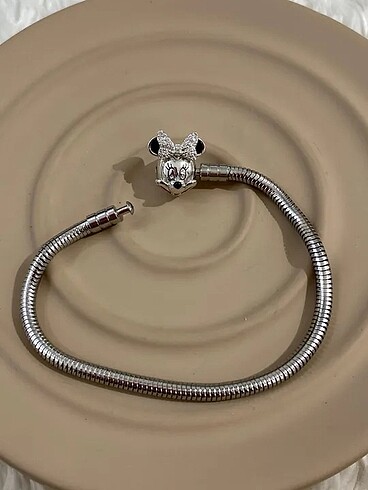 Pandora Minnie mouse